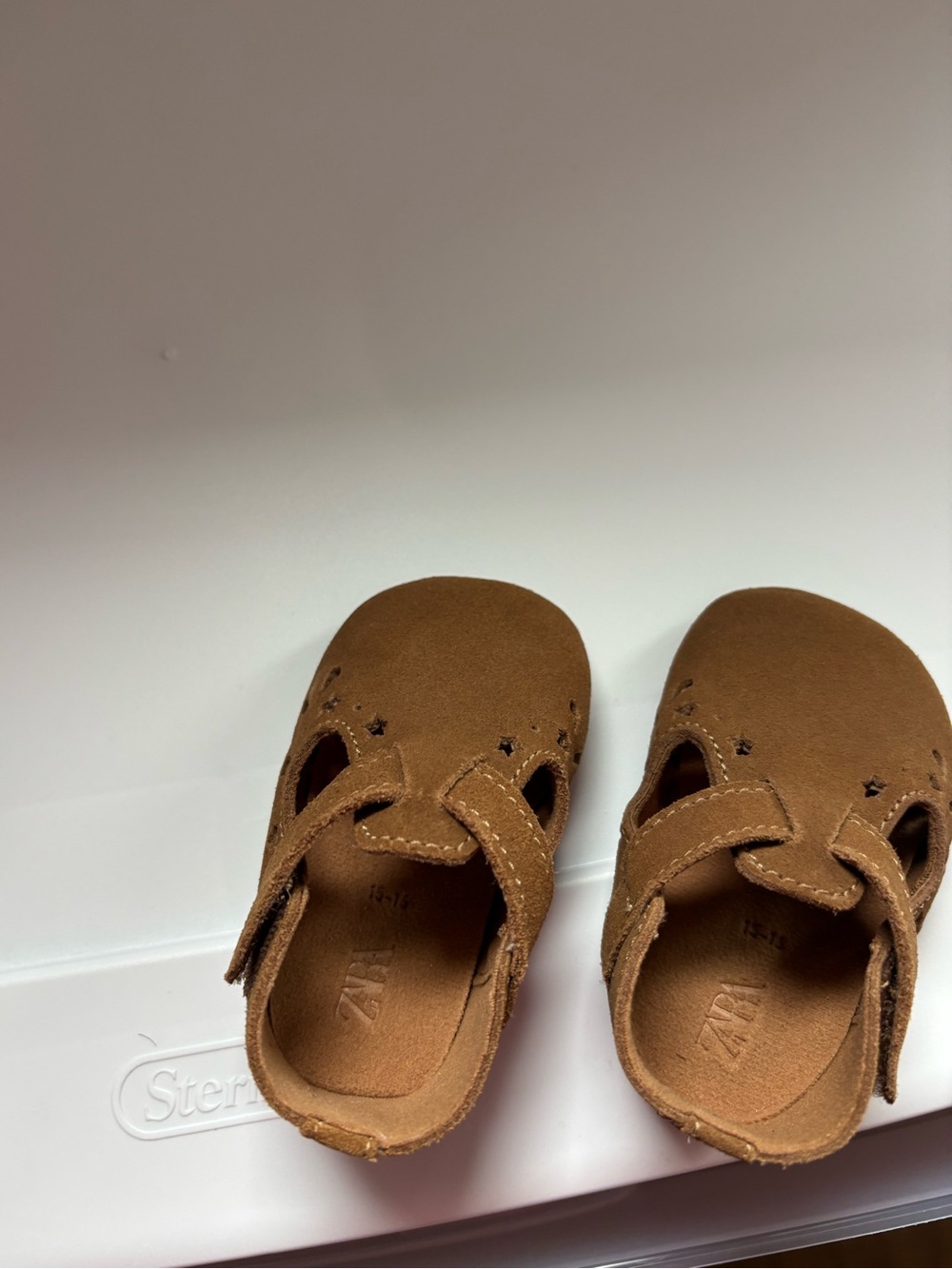 ZARA brown leather kids/babies shoes 3.8 inches